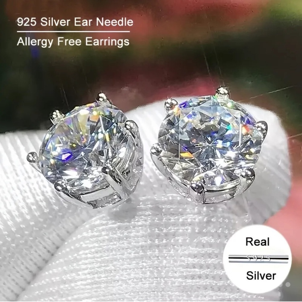 1pair Women's 925 Sterling Silver Stud Earrings Sparkling 5mm/0.5ct 5A Zircon